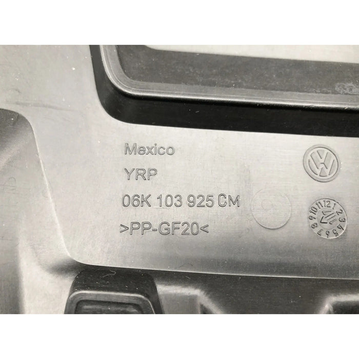 Cubierta Motor Volkswagen Passat 2018 2019 2020 2021 2022 Motor 2.0 Lts, Original