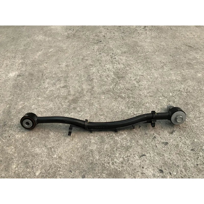 Tirante Trasero Derecho Inferior Para Dodge Charger 2015, 2016, 2017, 2018, 2019, 2020, 2021, 2022, 2023 - Motor 3.6 Litros, V6, Original