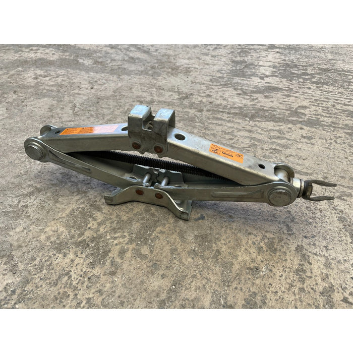 Gato De Tijera Para Infiniti M35, M45 2006-2010 1250kgs