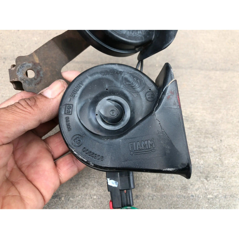 Claxon Fiamm Original Para Nissan Titan 2004, 2005, 2006, 2007, 2008, 2009, 2010, 2011, 2012, 2013, 2014, 2015, 2016, 2017, 2018, 2019, 2020, 2021