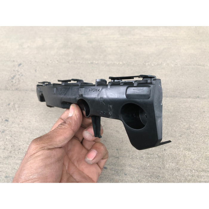 Guia Defensa Delantera Derecha Toyota Hilux 2012 Al 2015