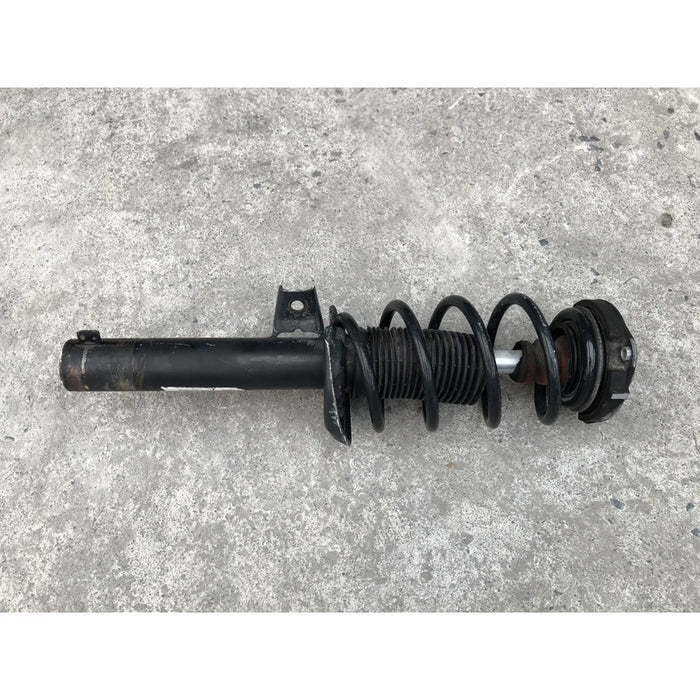 Amortiguador Delantero Izquierdo Para Volkswagen Tiguan 2009, 2010, 2011, 2012, 2013, 2014, 2015, 2016, 2017 Motor 2.0 Lts Original