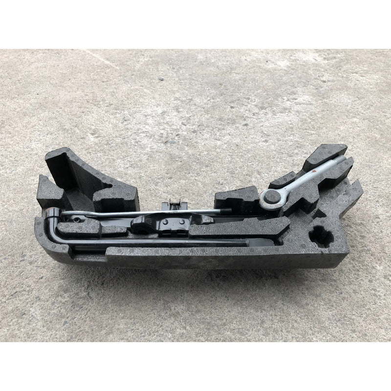 Gato De Tijera Para Jaguar Xe 2017, 2018, 2019, 2020 Original