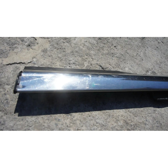 Moldura De Felpa Puerta Trasera Izquierda Para Chevrolet Sonic 2012, 2013, 2014, 2015, 2016, 2017, 2018 - Original