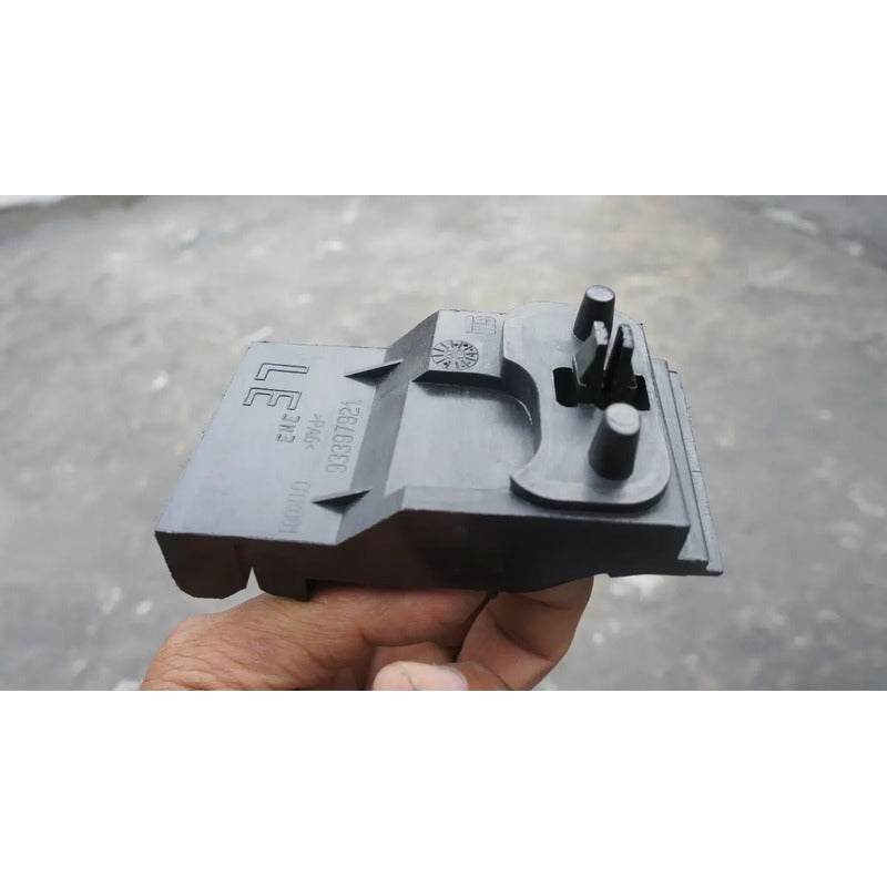 Guia De Defensa Delantera Izquierda Para Chevrolet Corsa 2003, 2004, 2005, 2006, 2007, 2008 Original