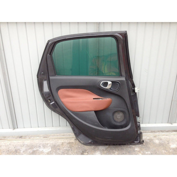 Puerta Trasera Izquierda Fiat 500l 2014 2015 2016 2017 Trasera Izquierdo Negro