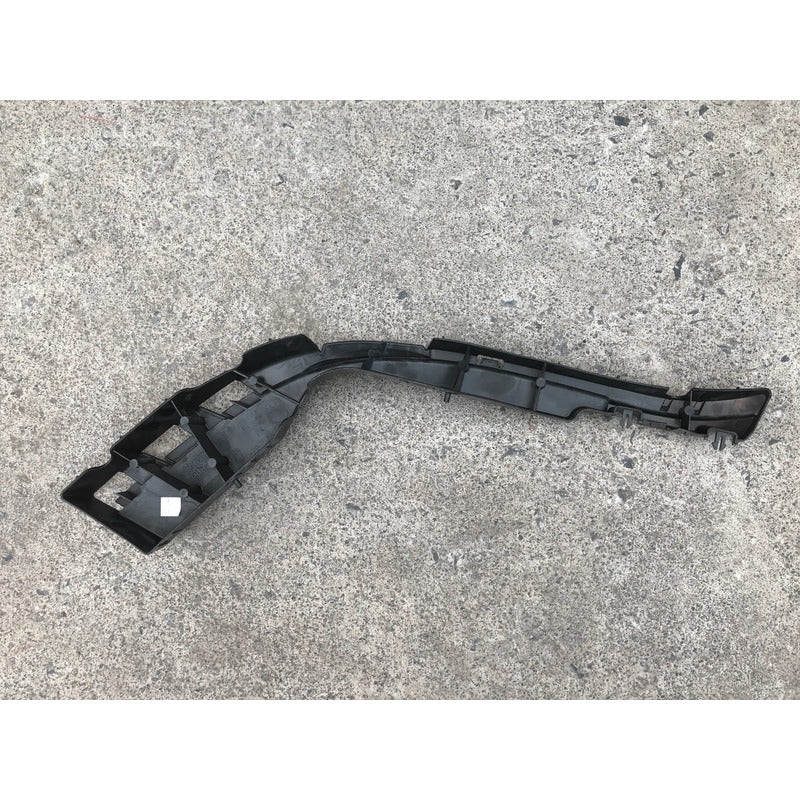 Guia De Defensa Delantera Izquierda Para Volkswagen Jetta 2008, 2009, 2010, 2011, 2012, 2013, 2014, 2015