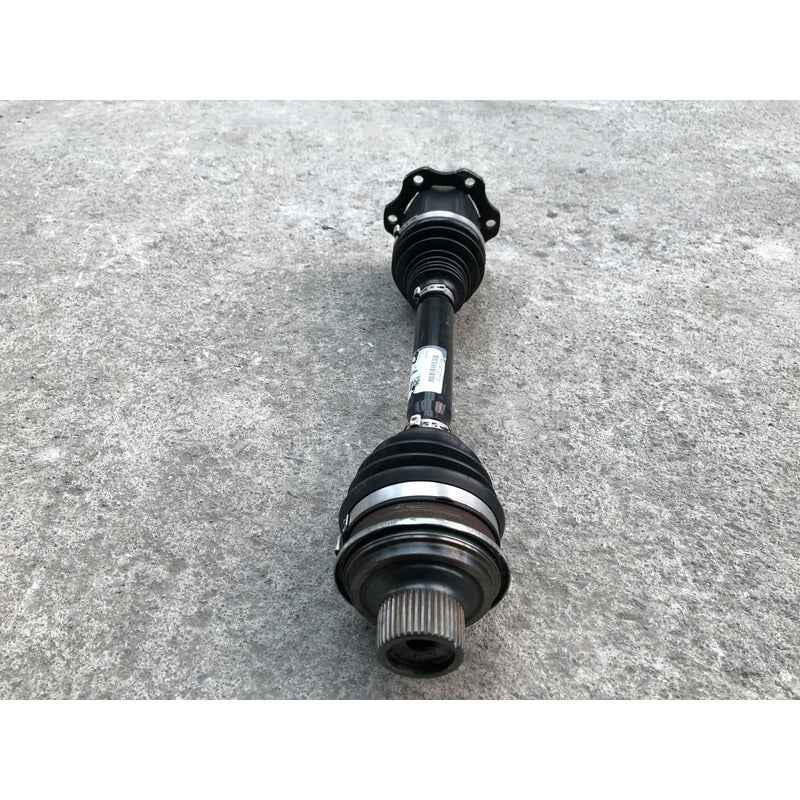 Junta Homocinetica Delantera Derecha, para Audi A4 2017, 2018, 2019, 2020, 2021, 2022, 2023 Motor 2.0 Original