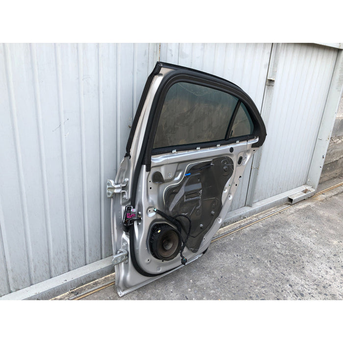 Puerta Trasera Derecha Chevrolet Malibu 2013 Al 2016