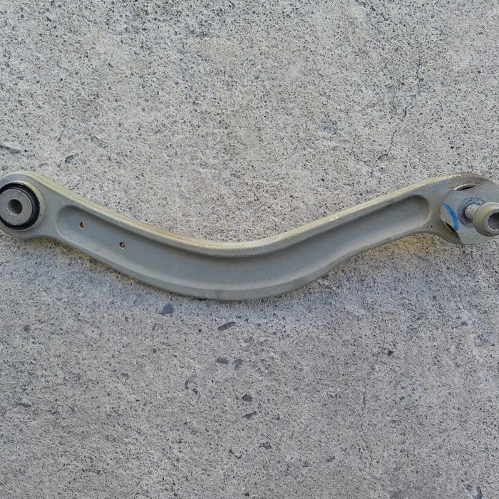 Tirante Trasero Izquierdo Central Para Mercedes Benz C250 2008, 2009, 2010, 2011, 2012, 2013, 2014 (motor 1.8)