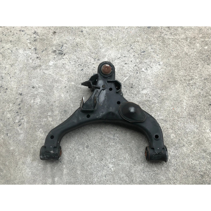 Horquilla Delantera Derecha Inferior Para Nissan Titan 2017, 2018, 2019, 2020, 2021, 2022, 2023, 2024 - Motor 5.0 Litros, Original