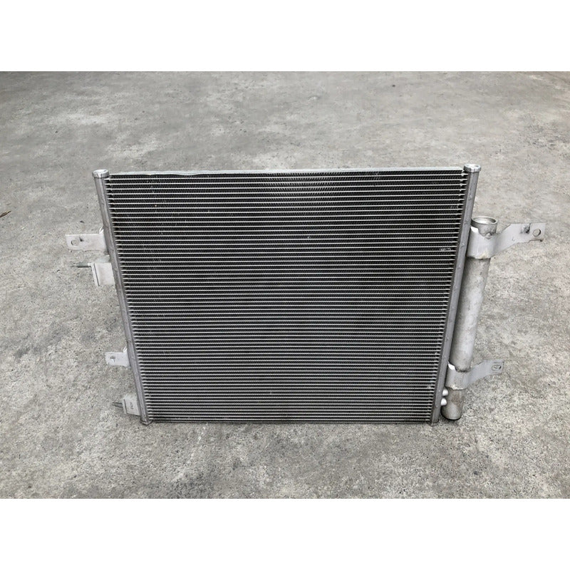 Condensador Original Para Jaguar Xj Series 2010, 2011, 2012, 2013, 2014, 2015, 2016, 2017, 2018, 2019 Motor 3.0