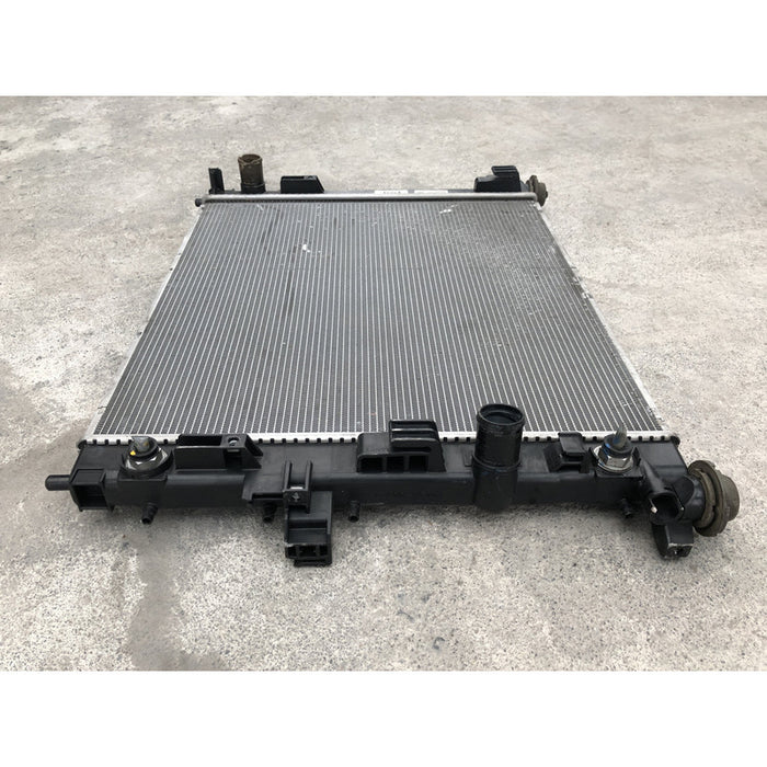 Radiador Original Para Camaro 2016 Al 2020 Motor 3.6