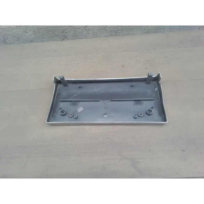 Porta Placas Delantero Para Bmw 525i 2004, 2005, 2006, 2007 - Original Plata