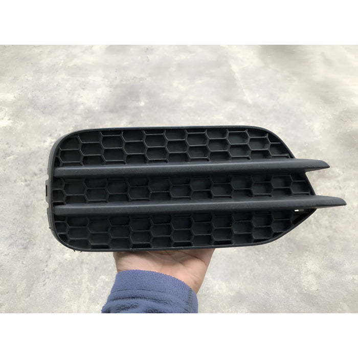 Parrilla Inferior Derecha Volkswagen Tiguan 2012, 2013, 2014, 2015, 2016 Mate
