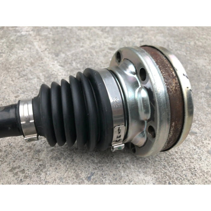 Junta Homocinetica Delantera Izquierda Para Volkswagen Cc 2009, 2010, 2011, 2012 Motor 2.0 Original