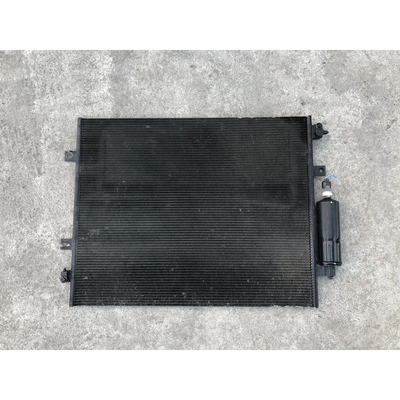 Condensador Original Para Nissan Titan 2017, 2018, 2019 Motor 5.6