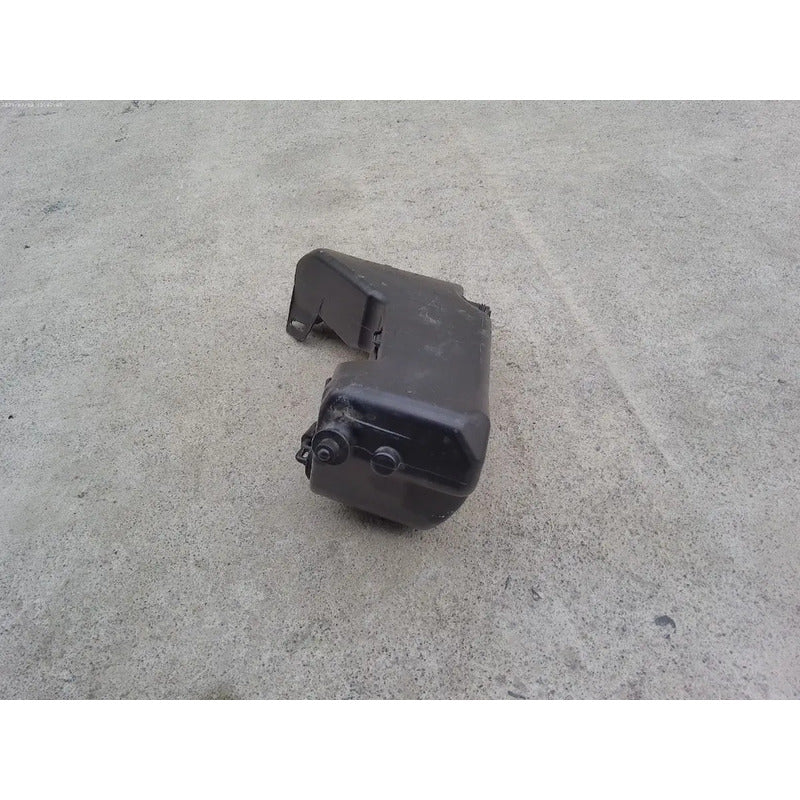Deposito Limpia Parabrisas Original Para Mercedes Benz C300 2015, 2016, 2017, 2018 (motor 2.0 Litros)