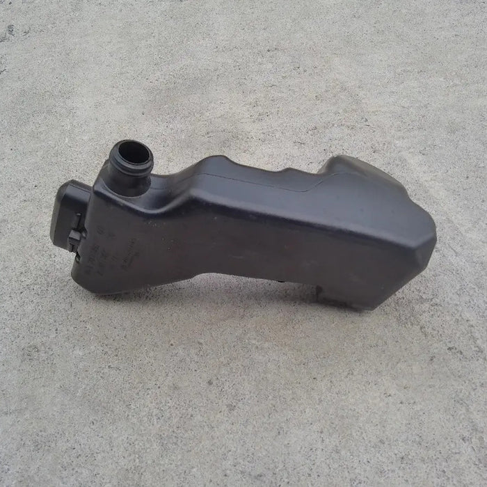 Deposito Limpia Parabrisas Original Para Mercedes Benz C300 2015, 2016, 2017, 2018 (motor 2.0 Litros)