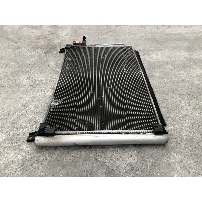 Condensador Original Para Infiniti Q50 2014 2015 2016 2017 2018 Motor 3.7