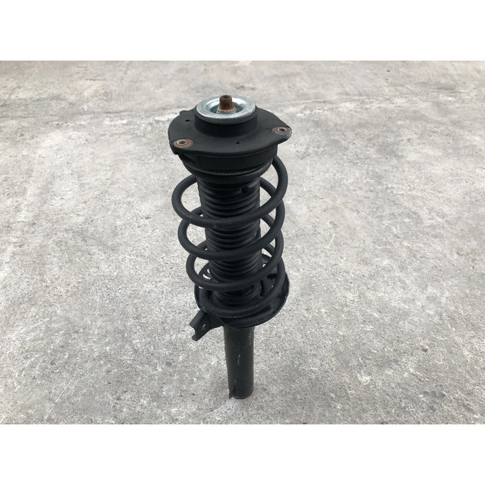 Amortiguador Delantero Derecho Para Volkswagen Jetta 2011, 2012, 2013, 2014, 2015, 2016, 2017, 2018 Motor 2.0 Original