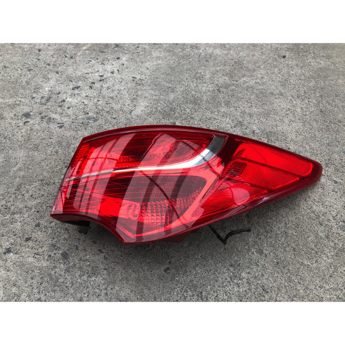 Calavera Derecha Original Santa Fe 2013 2014 2015 2016 Derecho/pasajero Rojo