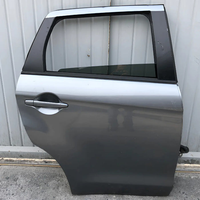 Puerta Trasera Derecha Para Mitsubishi Outlander Sport 2015, 2016, 2017, 2018, 2019, 2020 Trasera Derecha Plateado