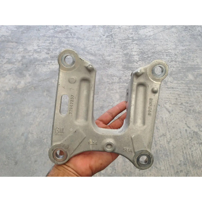 Base De Tirante Trasero Izquierdo Para Chevrolet Malibu 2016, 2017, 2018, 2019, 2020, 2020, 2021 - Original