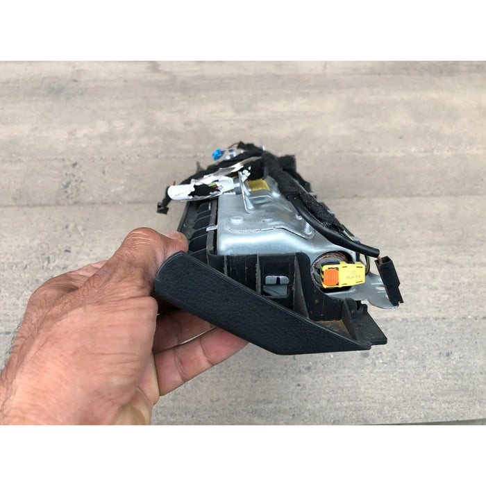Bolsa De Aire Rodillas Copiloto Mercedes Benz Cla250 2014, 2015, 2016, 2017, 2018 Original Negro