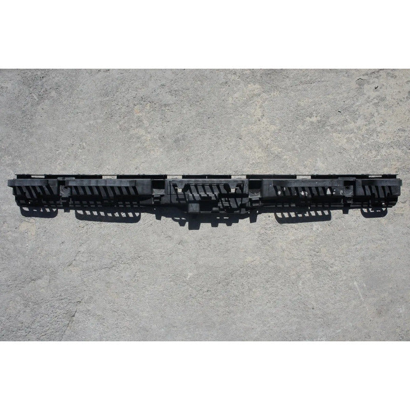 Guia De Defensa Trasera Para Volkswagen Jetta 2011, 2012, 2013, 2014, 2015, 2016, 2017, 2018 - Original