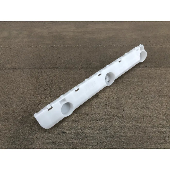 Guia Defensa Trasera Izquierda Para Nissan Versa 2012, 2013, 2014, 2015, 2016, 2017, 2018
