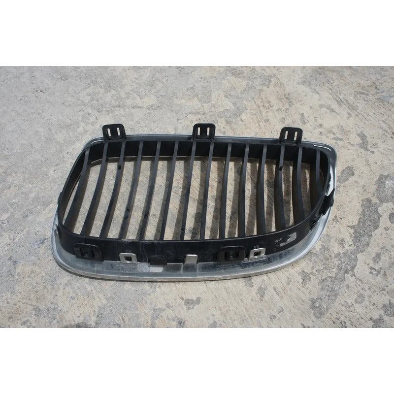Parrilla Derecha Para Bmw M3, 328i Serie 3 2009, 2010, 2011 - Original Brillante