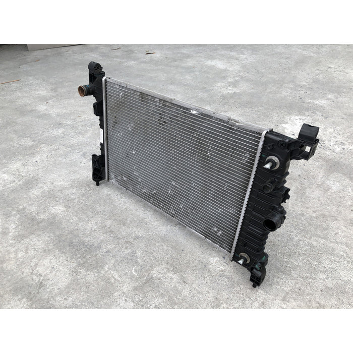 Radiador Original Para Sonic 2012 Al 2018 Motor 1.8