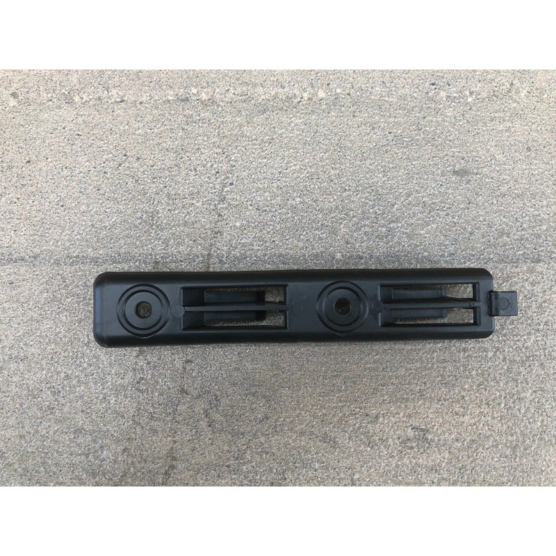 Guia De Defensa Delantera Izquierda Para Volkswagen Pointer 2000, 2001, 2002, 2003, 2004, 2005