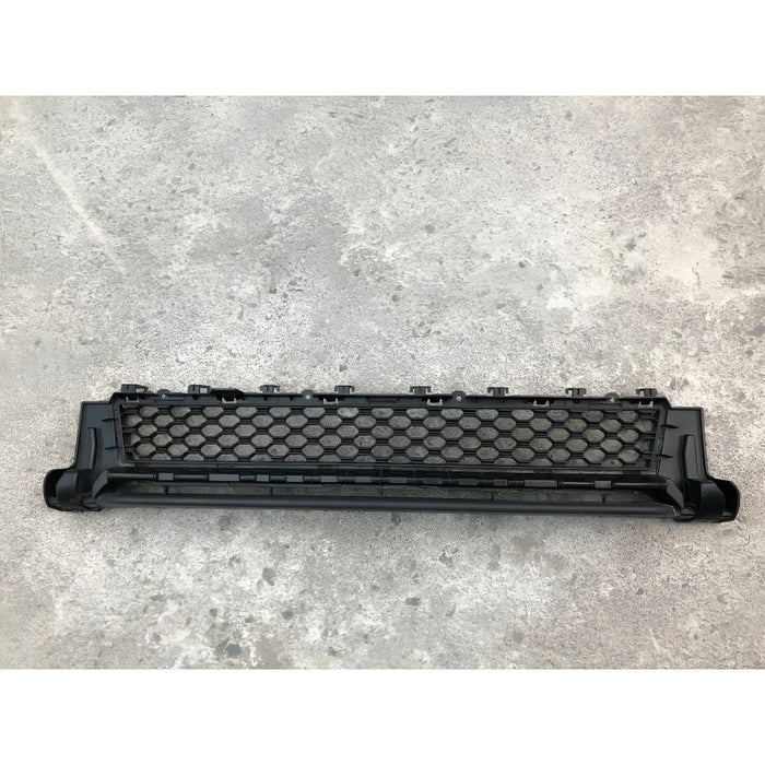 Parrilla Central Inferior En Defensa Para Jaguar Xe 2015, 2016, 2017, 2018, 2019 - Original Negro Mate