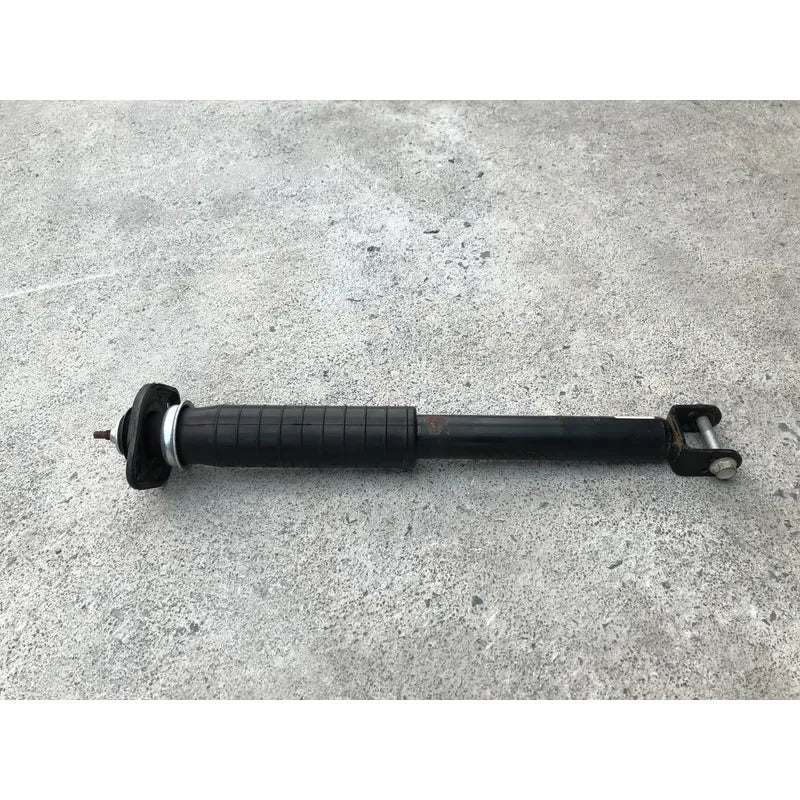 Amortiguador Trasero Derecho Para Nissan Altima 2013, 2014, 2015, 2016, 2017, 2018 - Motor 2.5 Litros, 4 Cilindros - Original