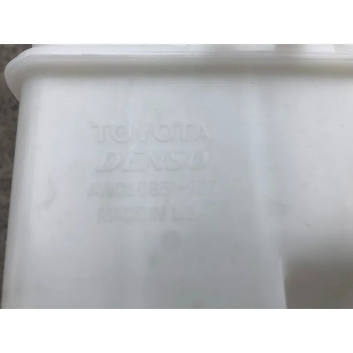 Deposito Limpia Parabrisas Para Toyota Tundra 2014, 2015, 2016, 2017, 2018, 2019, 2020, 2021