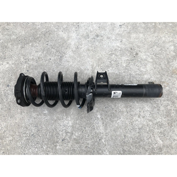Amortiguador Delantero Derecho Para Volkswagen Jetta 2011, 2012, 2013, 2014, 2015, 2016, 2017, 2018