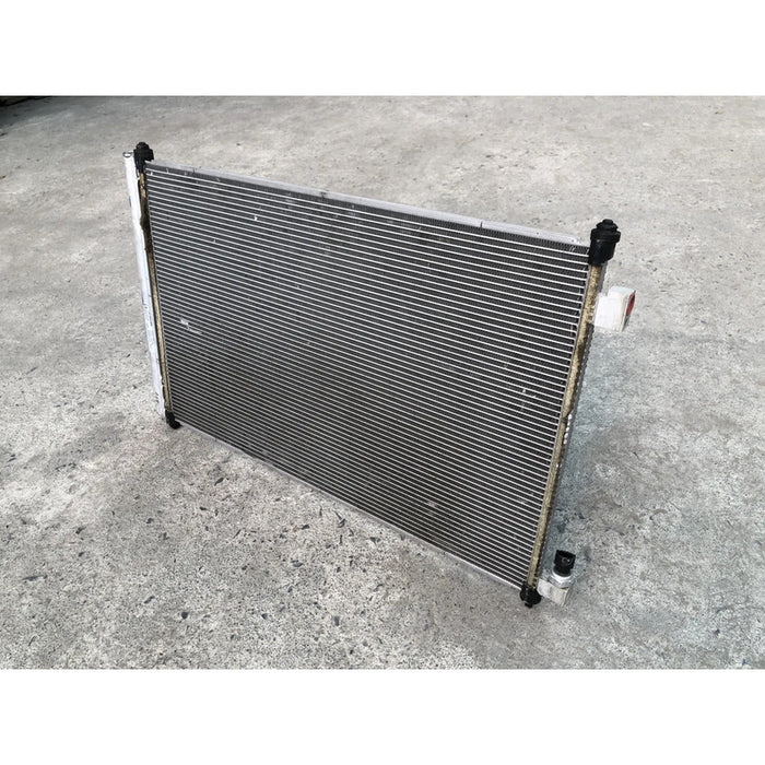 Condensador Original Para Nissan Nv200 2019, 2020, 2021 Motor 2.0