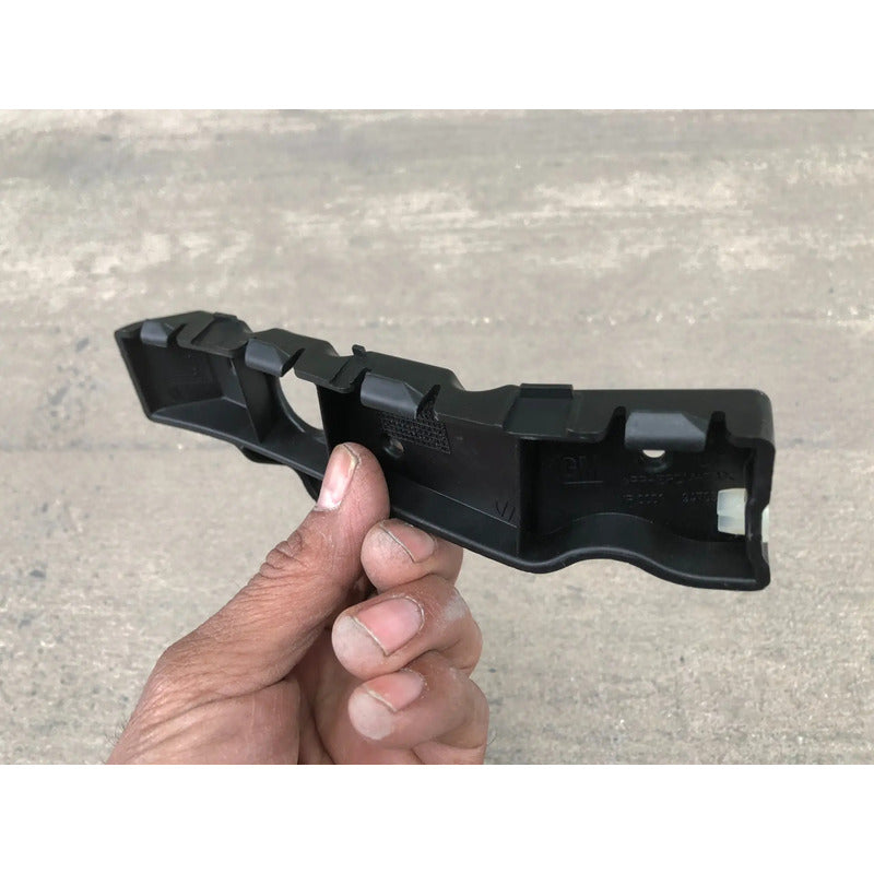 Guia Defensa Delantera Izquierda Para Chevrolet Tornado 2012, 2013, 2014, 2015, 2016, 2017, 2018, 2019, 2020, 2021