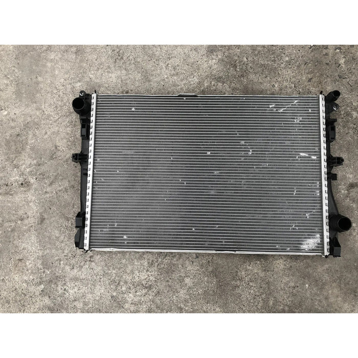Radiador Original Para Mercedes Benz C300 2019, 2020, 2021 (motor 2.0 Litros)