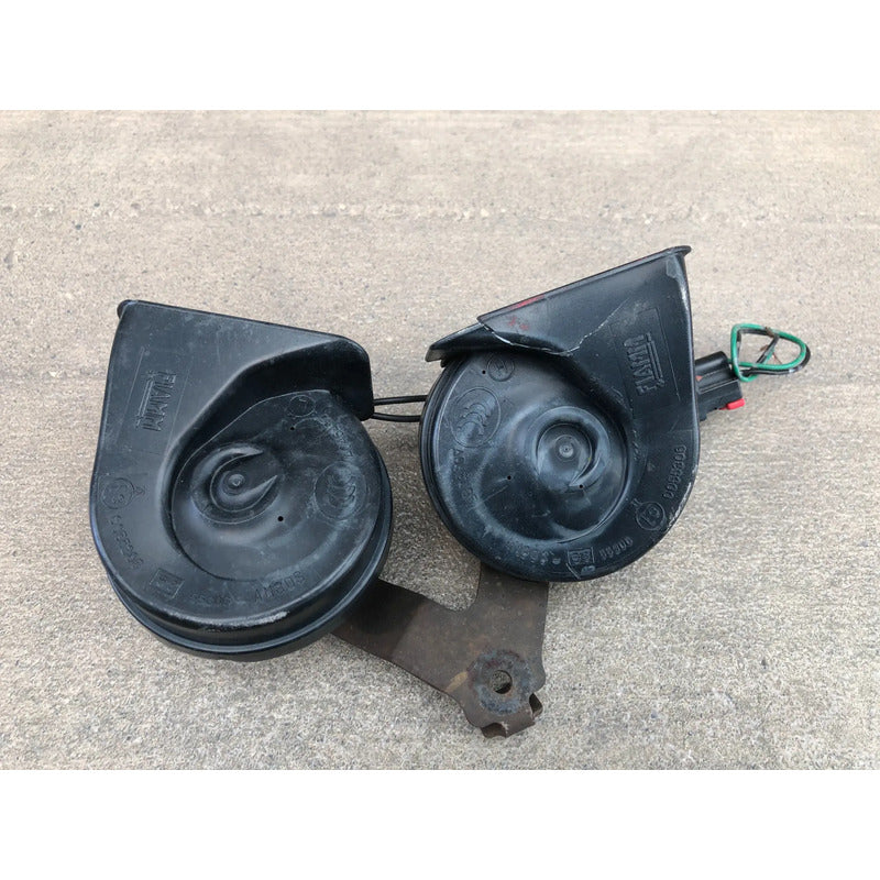 Claxon Fiamm Original Para Nissan Titan 2004, 2005, 2006, 2007, 2008, 2009, 2010, 2011, 2012, 2013, 2014, 2015, 2016, 2017, 2018, 2019, 2020, 2021