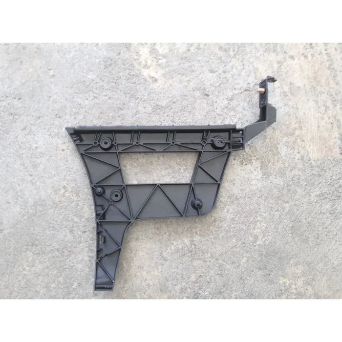 Guia Defensa Trasera Derecha Para Audi A4 2009, 2010, 2011, 2012