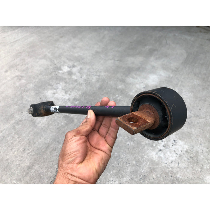 Tirante Trasero Izquierdo Hacia Chasis Camry 2012 - 2017 2.5