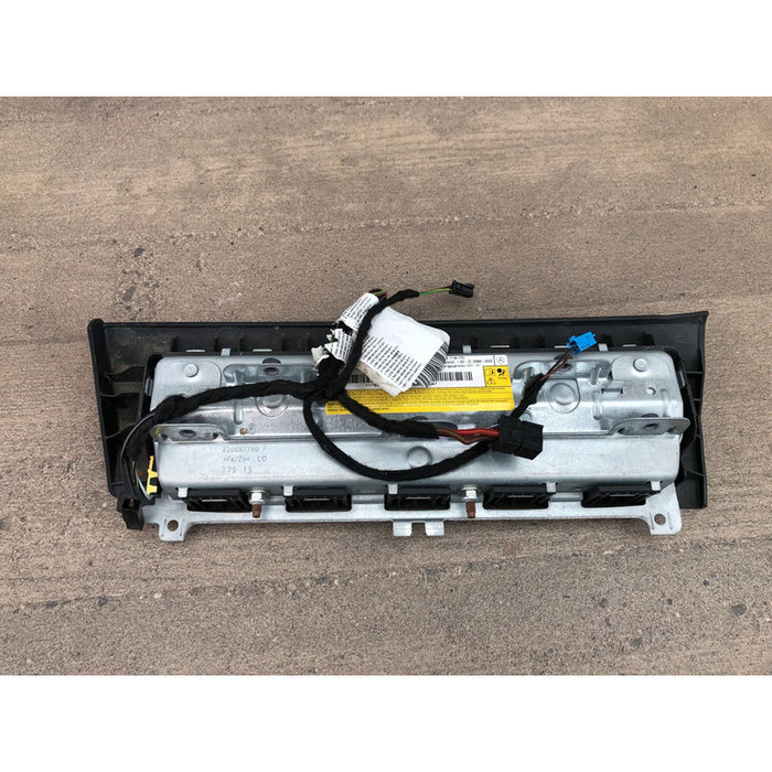 Bolsa De Aire Rodillas Copiloto Mercedes Benz Cla250 2014, 2015, 2016, 2017, 2018 Original Negro