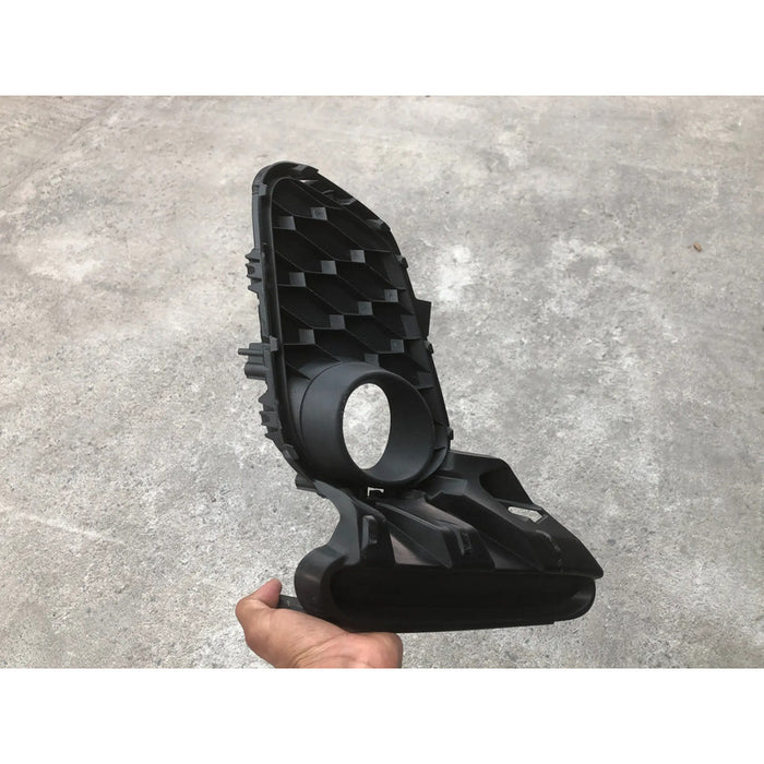 Parrilla Inferior Derecha De Faro Niebla Mazda 3 2010-2013 Negro Mate