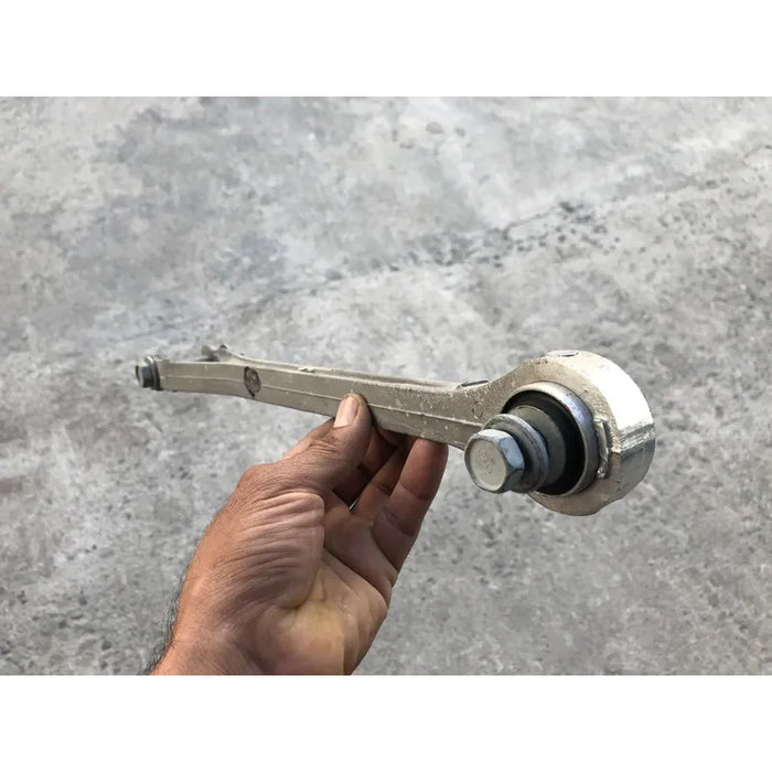 Tirante Trasero Derecho Para Dodge Challenger 2011, 2012, 2013, 2014, 2015, 2016, 2017, 2018, 2019, 2020, 2021 Motor 3.6