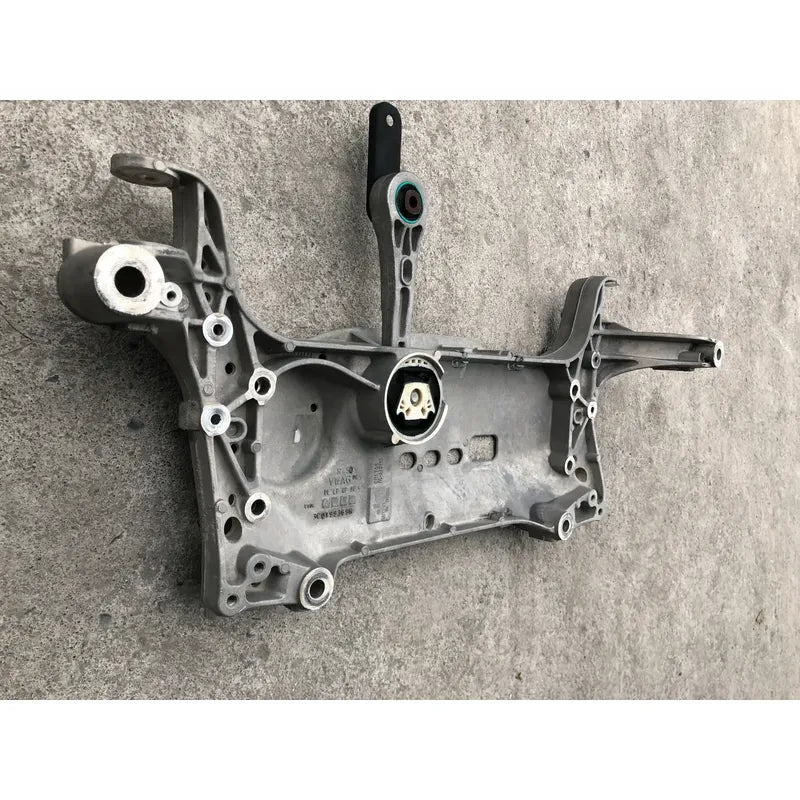 Puente De Suspension Delantero Para Audi Q3 2016 - Motor 2.0 Litros, 4 Cilindros - Original
