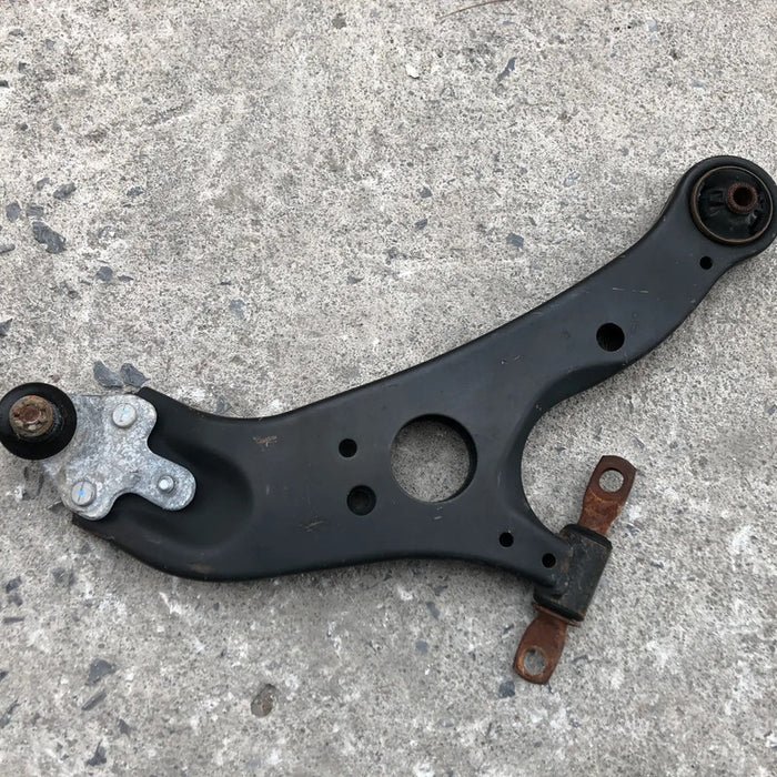 Horquilla Delantera Derecha Toyota Sienna 2011 2012 2013 2014 2015 2016 2017 2018 2019 2020 Motor 3.5, Original