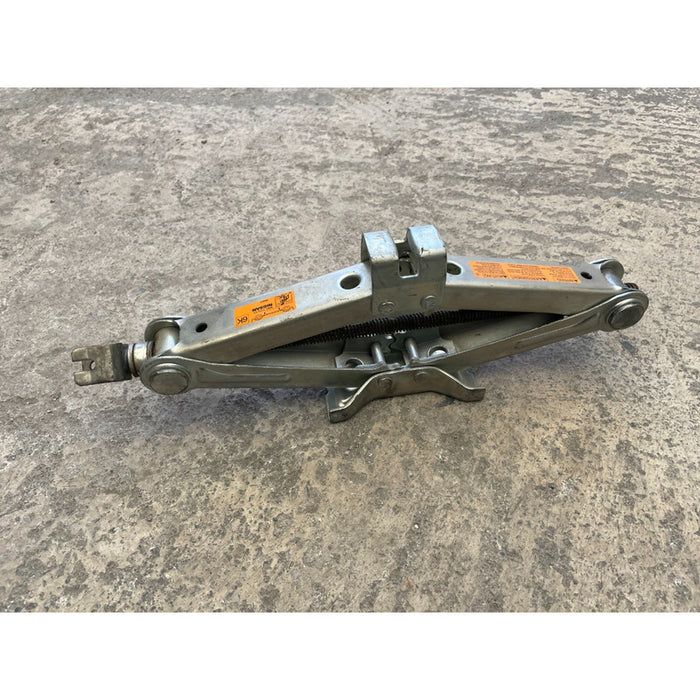 Gato De Tijera Para Infiniti M35, M45 2006-2010 1250kgs